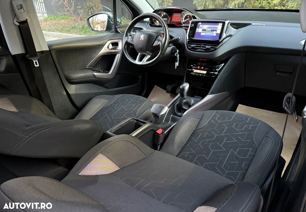 Peugeot 2008 PureTech 110 Stop&Start Allure - 34