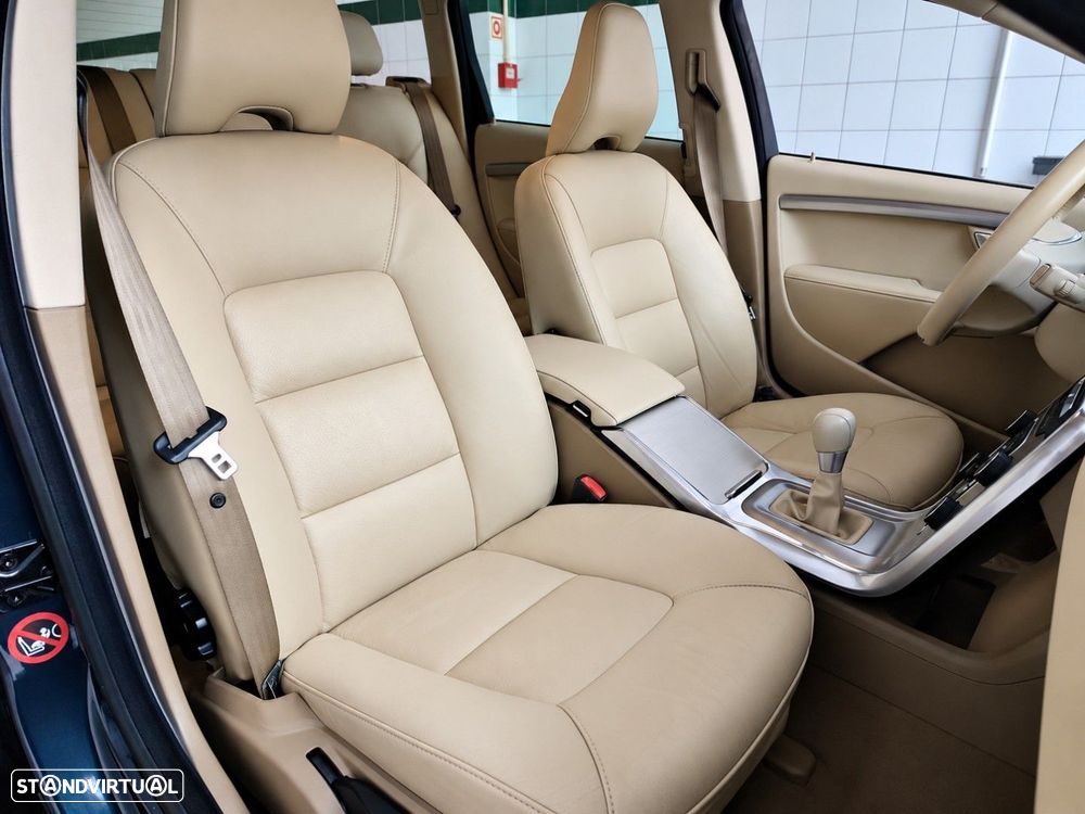Volvo V70 2.0 D4 Summum - 12