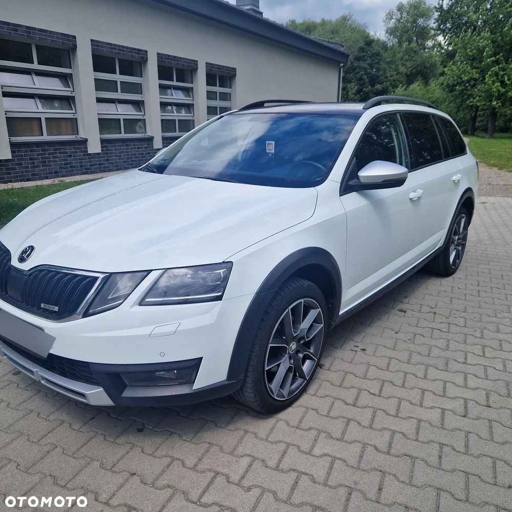 Skoda Octavia 2.0 TDI 4x4 Scout DSG - 1