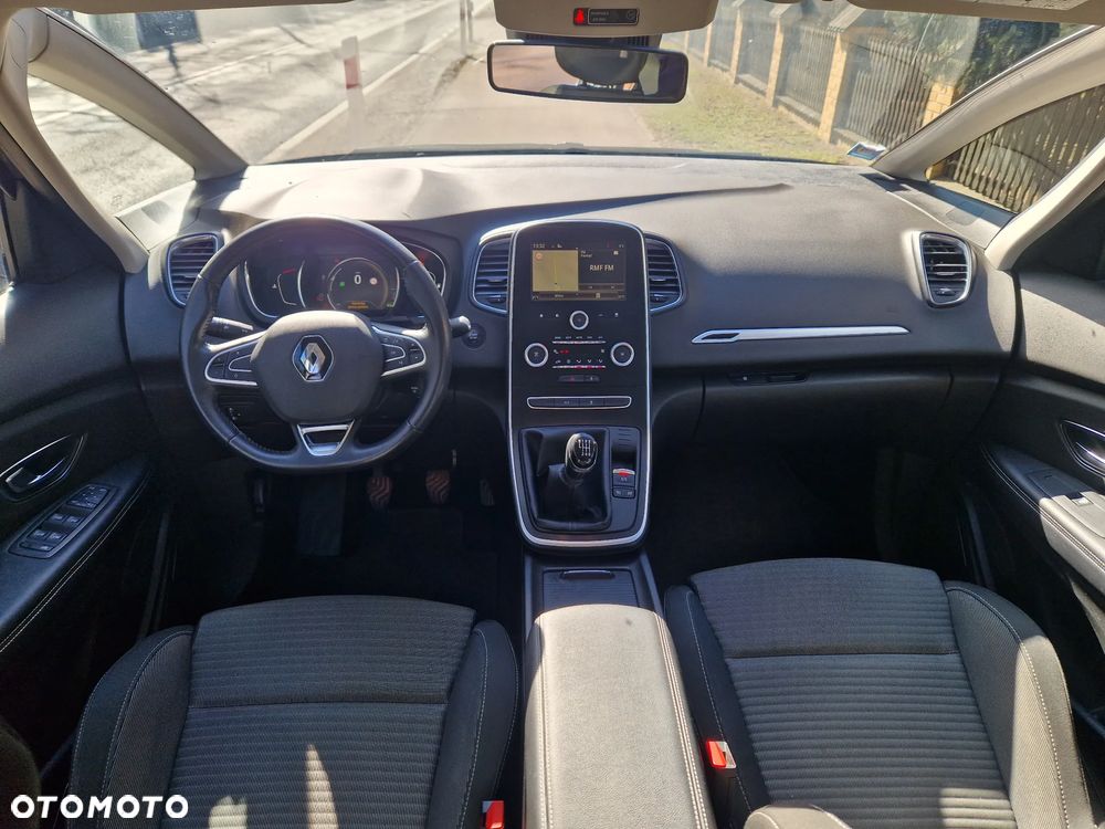 Renault Scenic ENERGY TCe 130 INTENS - 11