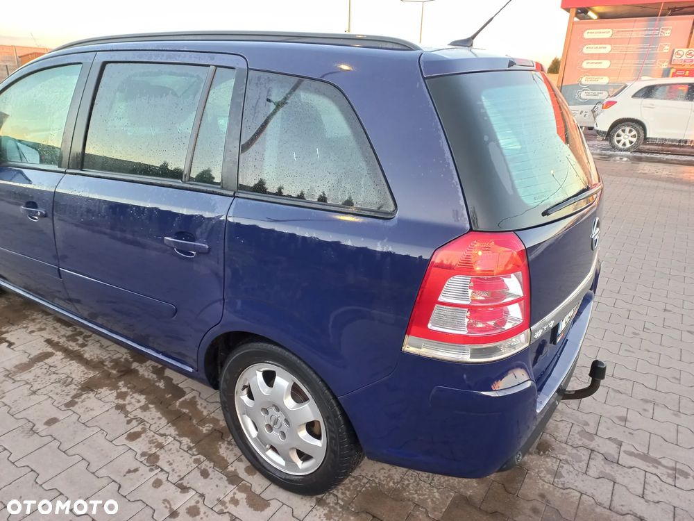 Opel Zafira - 8