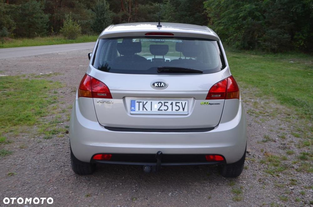Kia Venga - 10