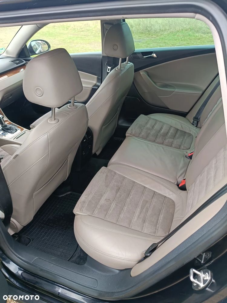 Volkswagen Passat 3.2 V6 FSI 4Motion DSG Highline - 11