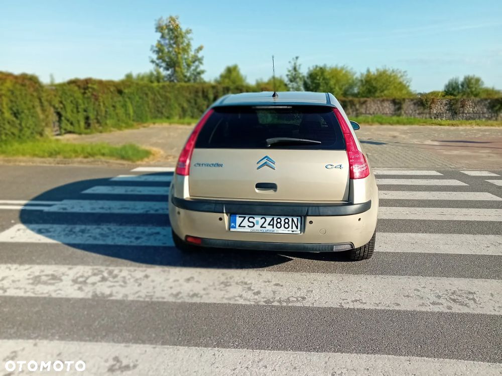 Citroën C4 1.6 HDi SX - 21