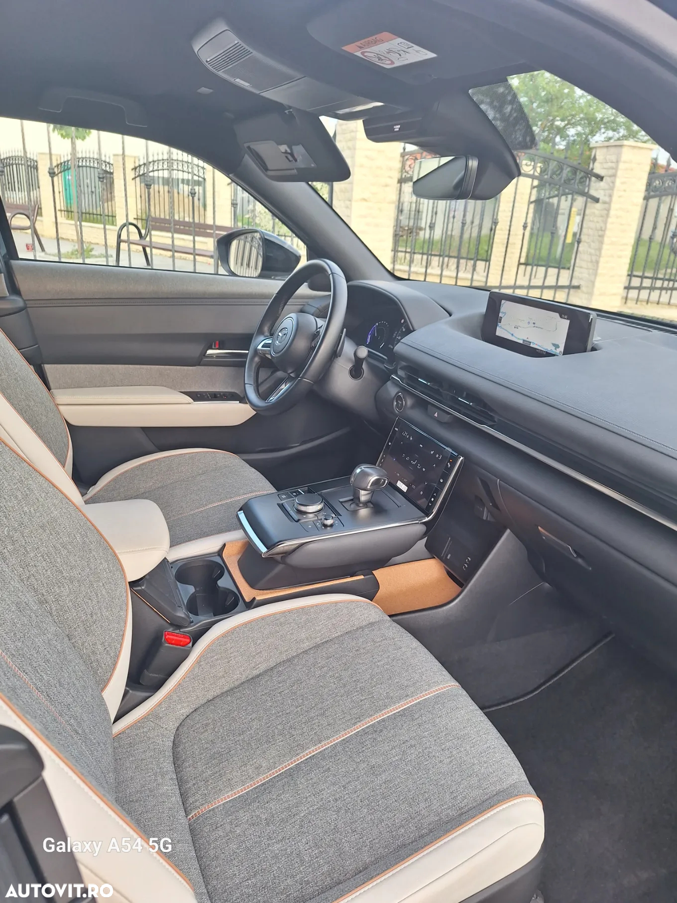 Mazda MX-30 e-SKYACTIV - 12