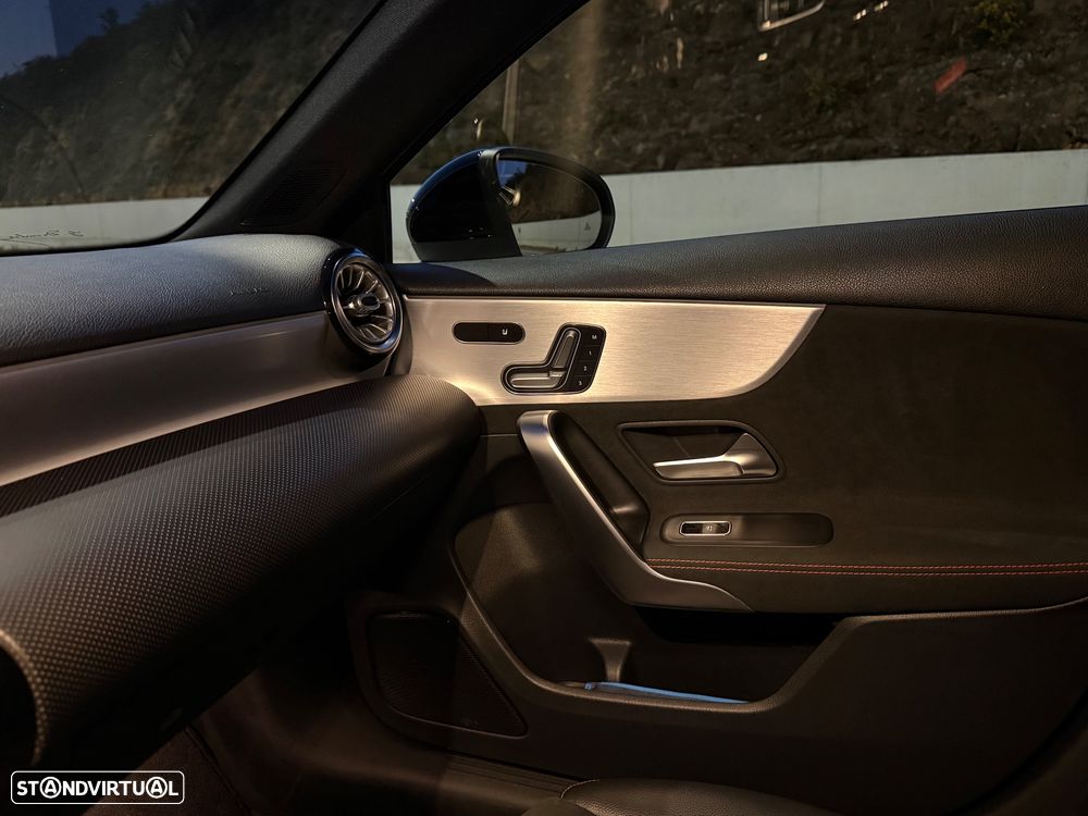 Mercedes-Benz A 200 AMG Line Aut. - 29