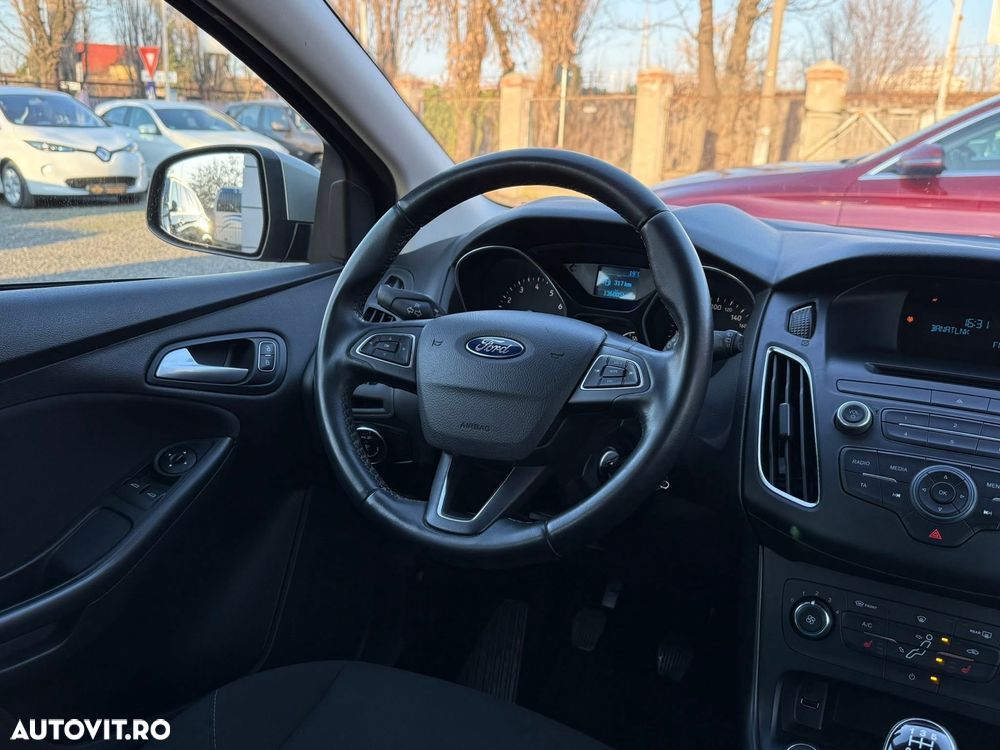 Ford Focus 1.0 EcoBoost Trend - 10