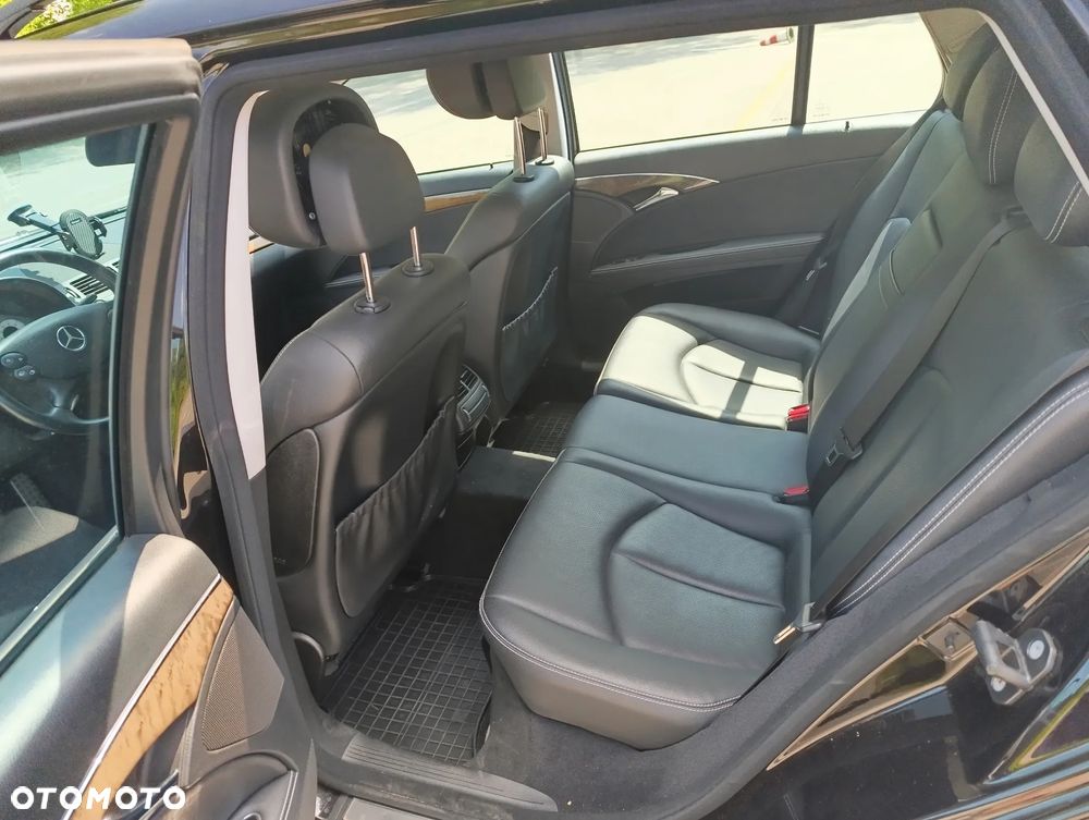 Mercedes-Benz Klasa E 300 Avantgarde - 13