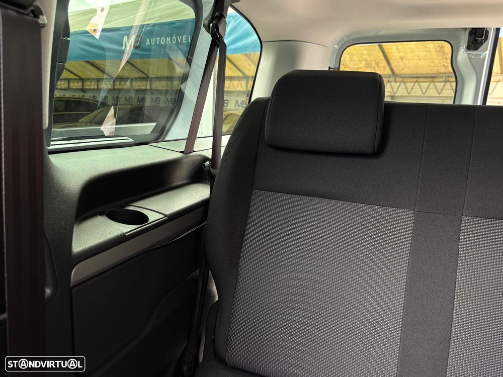 Peugeot e-Expert 75 kWh Semi-Vidrado Premium Long - 13