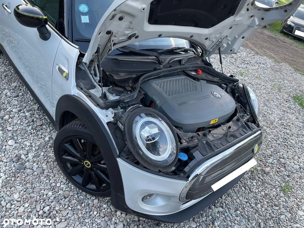 MINI Cooper SE Electric Trim - 37