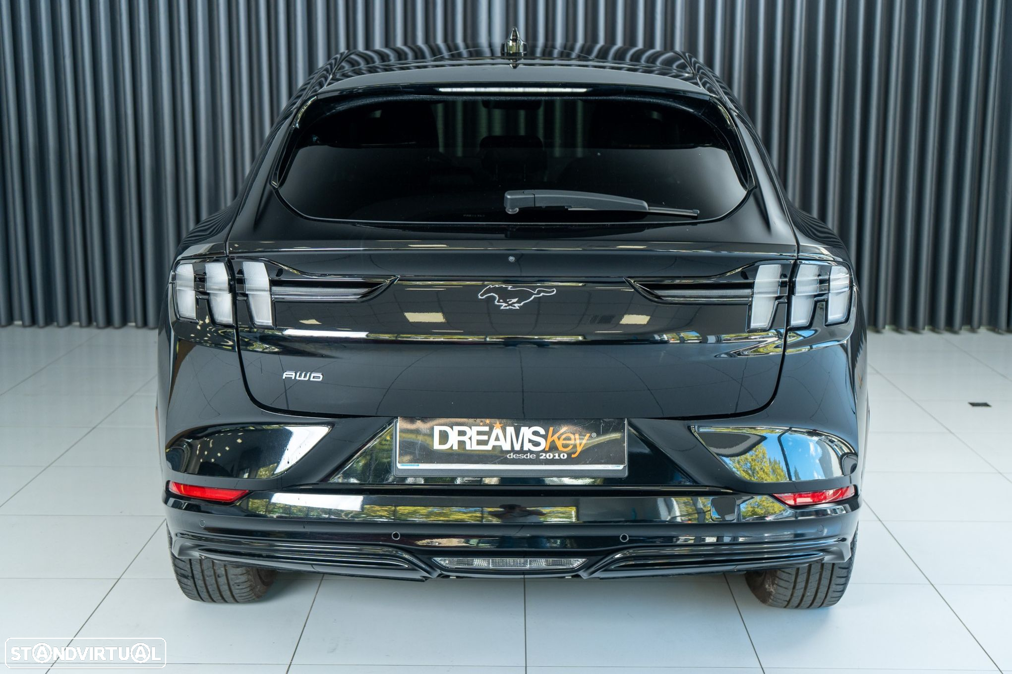 Ford Mustang Mach-E Alargada AWD - 2