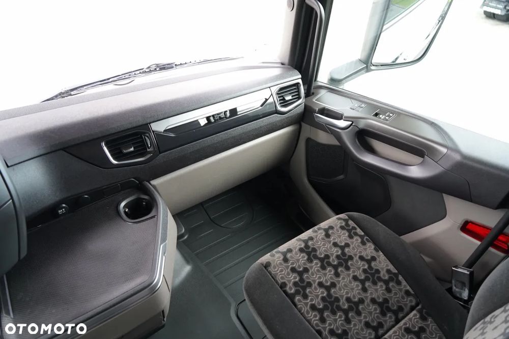 Scania S 500 / RETARDER / CAŁA NA PODUSZKACH / OPONY 100% / ALUFELGI /  NAVI - 30