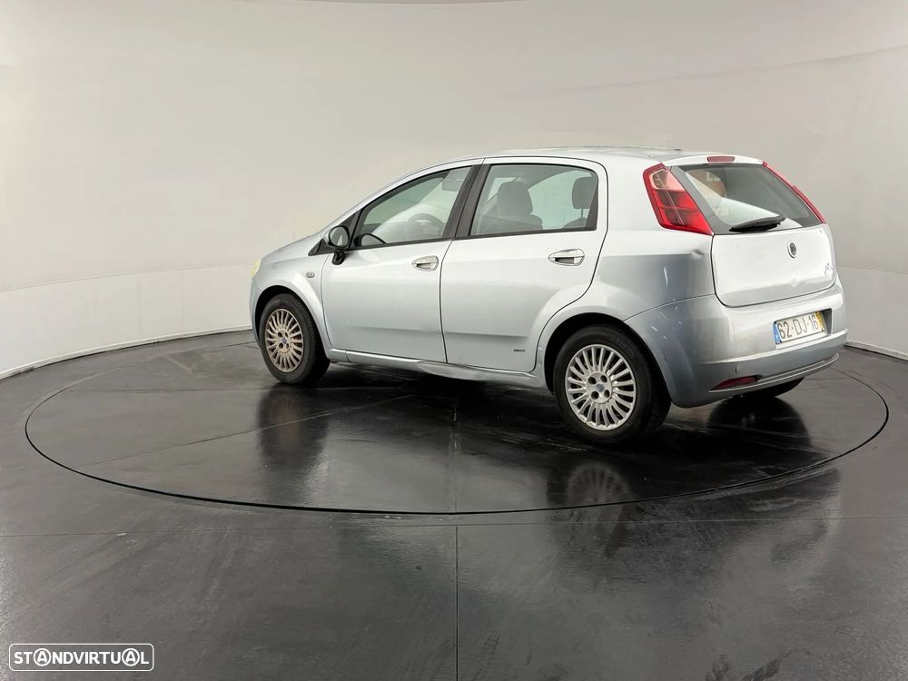 Fiat Grande Punto - 4