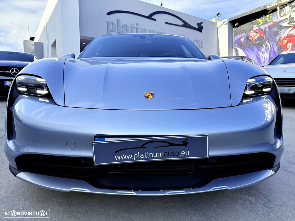 Porsche Taycan Cross Turismo 4 - 60