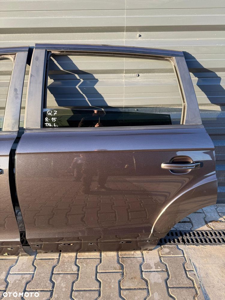 AUDI Q7 LIFT 4L 10-15 DRZWI LEWE TYLNE KOLOR LZ7L - 4