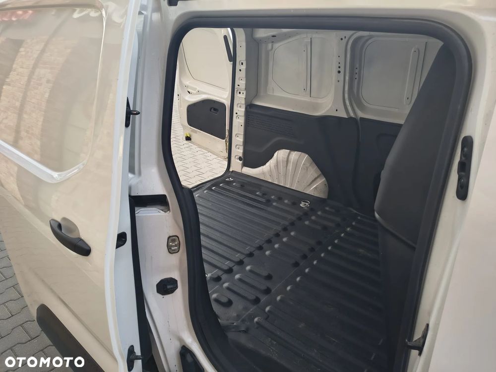 Peugeot PARTNER Berlingo ProAce Kangoo Express - 18