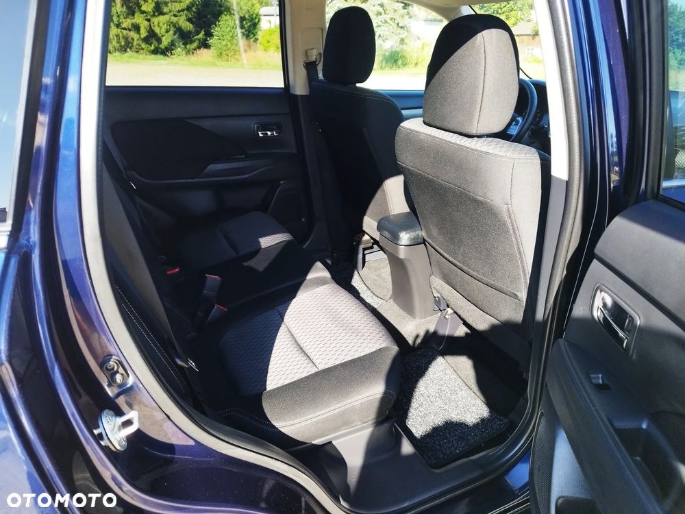 Mitsubishi Outlander 2.0 2WD Diamant Edition - 25