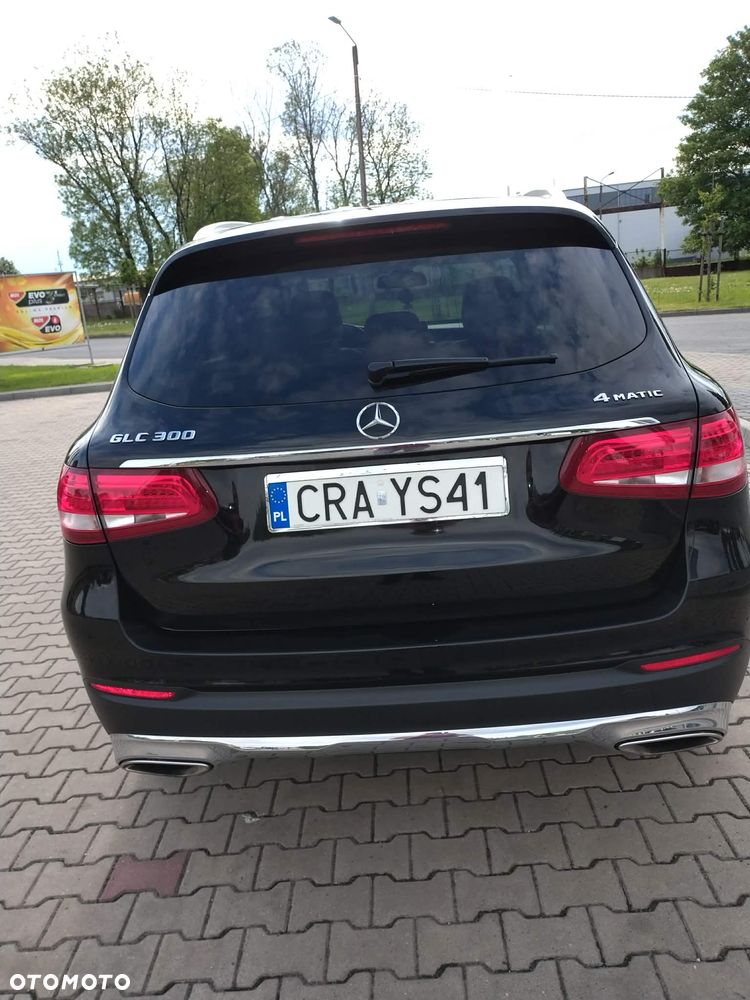Mercedes-Benz GLC 300 4Matic 9G-TRONIC Edition 1 - 3