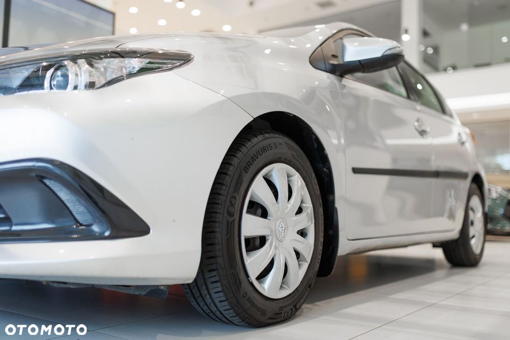 Toyota Auris - 12