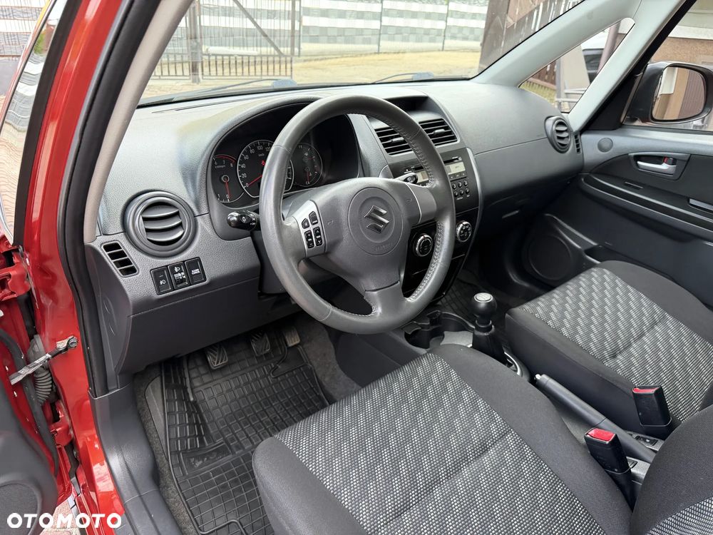Suzuki SX4 1.6 GS / Premium - 22