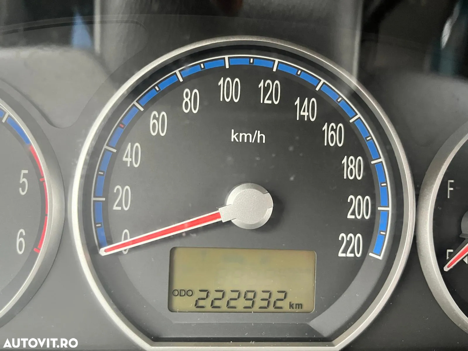 Hyundai Santa Fe 2.2 DSL VGT 5 SEATS 4WD - 11