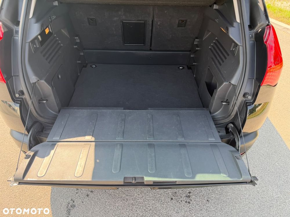 Peugeot 3008 1.6 HDi Premium - 16
