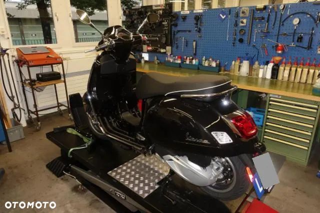 Piaggio Vespa - 4