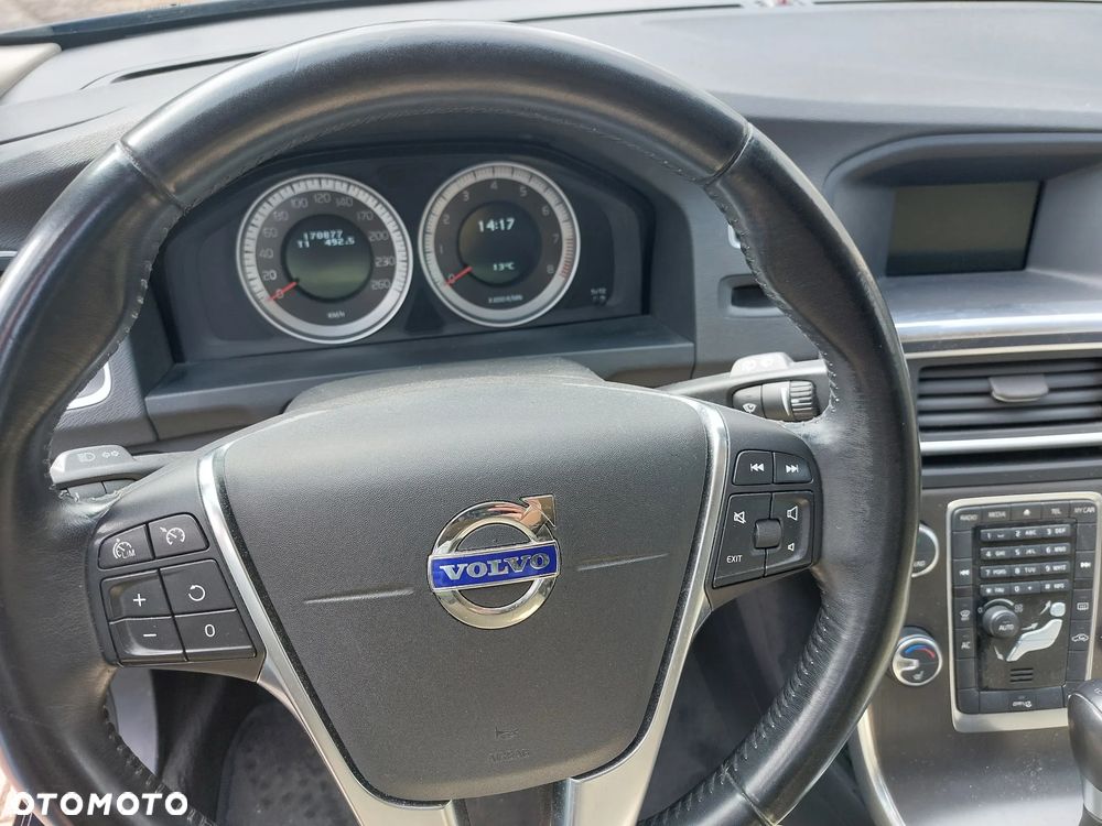 Volvo V60 T3 Momentum - 7