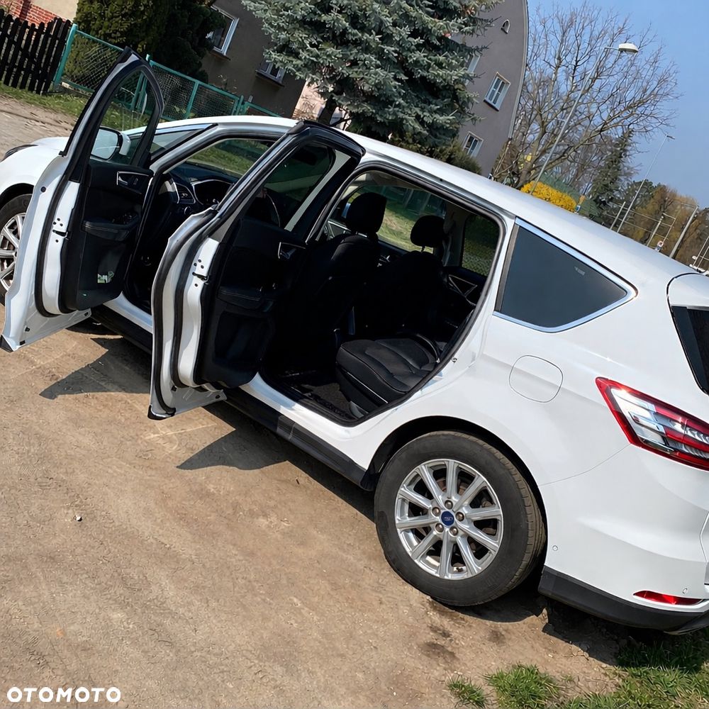 Ford S-Max 2.0 TDCi Titanium PowerShift - 6