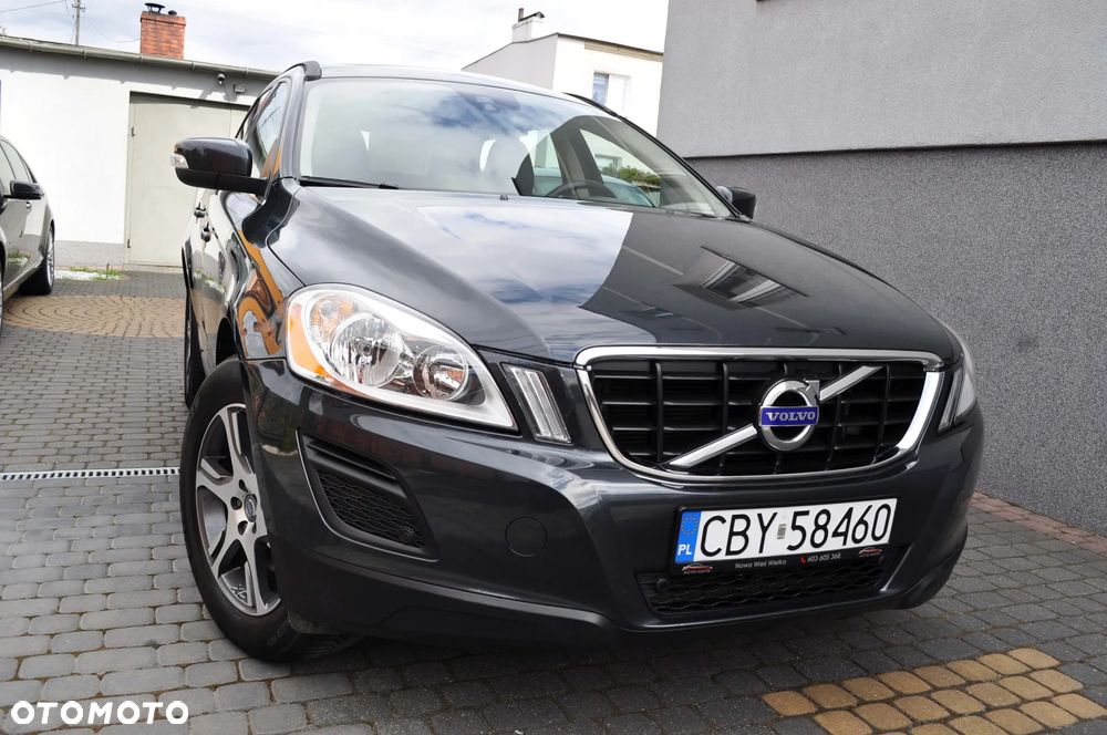 Volvo XC 60 D3 Momentum - 4