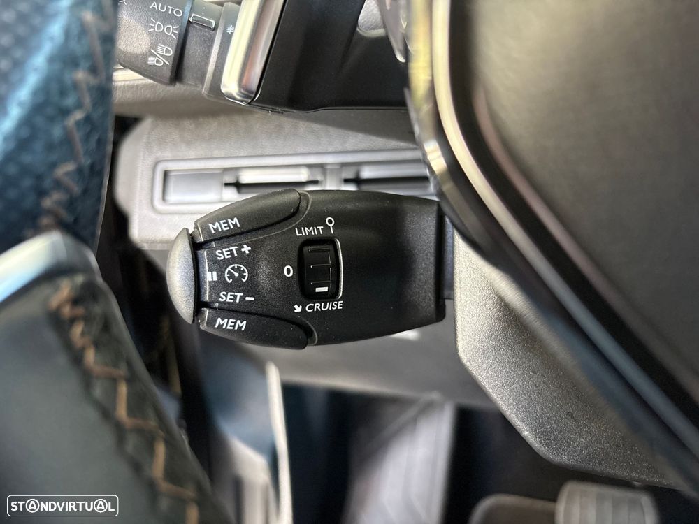 Peugeot 3008 1.2 PureTech GT Line EAT8 - 15