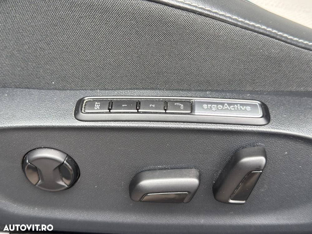 Volkswagen ID.7 77 kWh Pro - 13