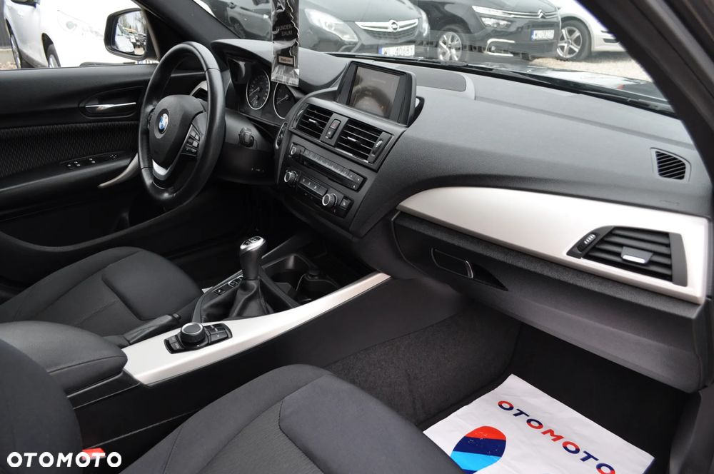 BMW Seria 1 116i - 15