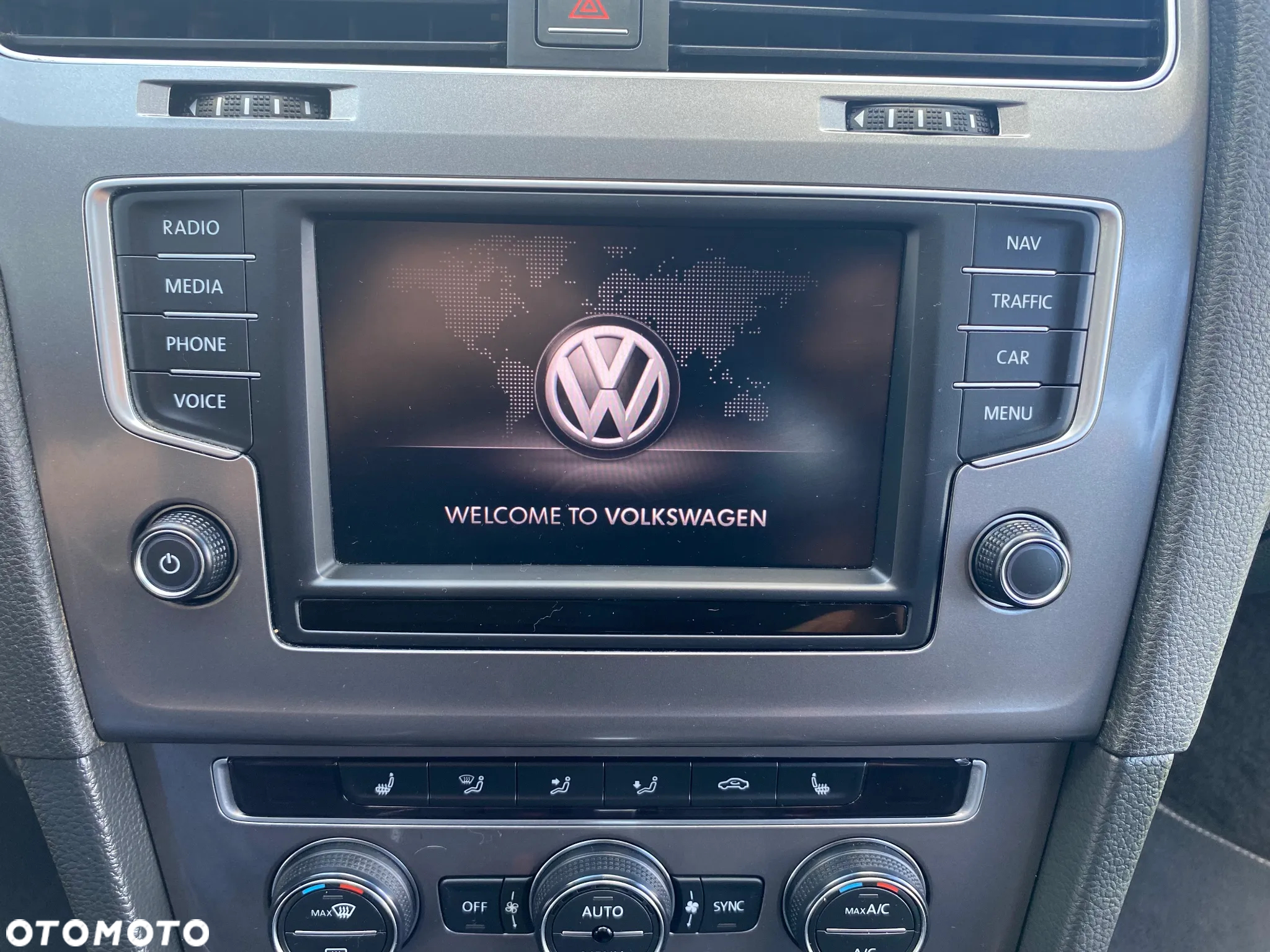 Volkswagen Golf VII 1.6 TDI BMT Highline DSG - 23