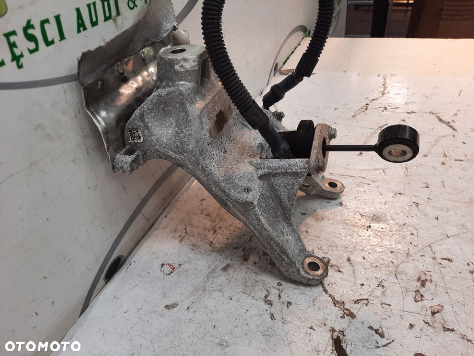 AUDI A6 C8 PODUSZKA ŁAPA WSPORNIK SILNIKA  4M0199308BQ - 2