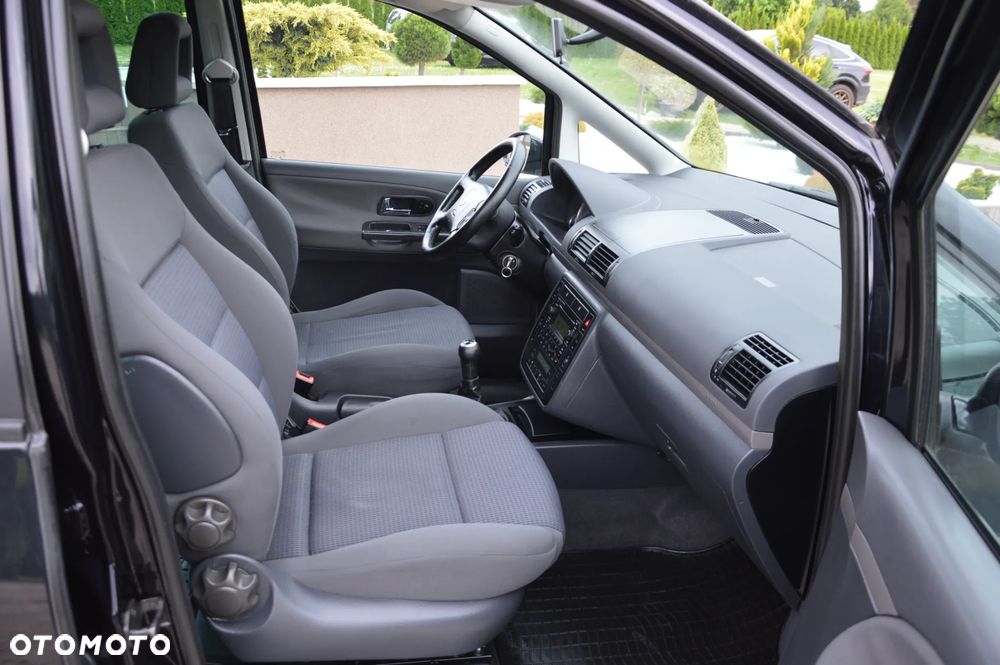 Volkswagen Sharan 1.9 TDI 4Motion Sportline - 24