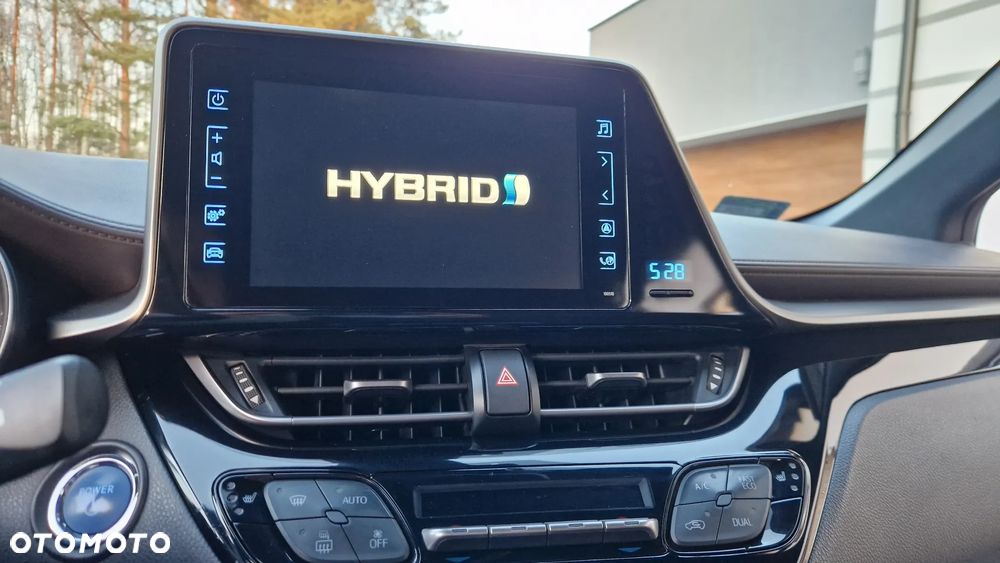 Toyota C-HR 1.8 Hybrid Prestige - 29