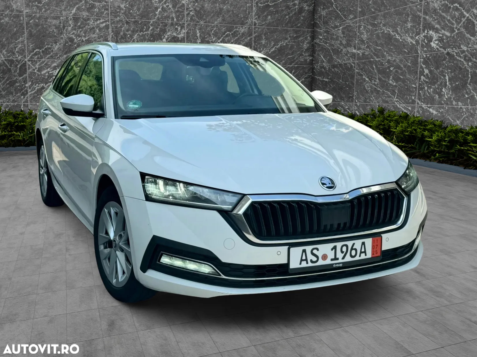 Skoda Octavia 2.0 TDI DSG Style - 19