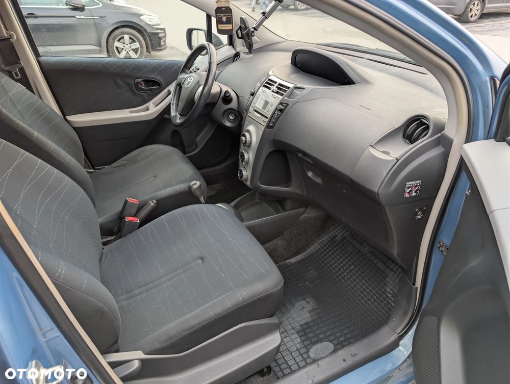 Toyota Yaris 1.3 VVT-i Multi Mode Sol - 12