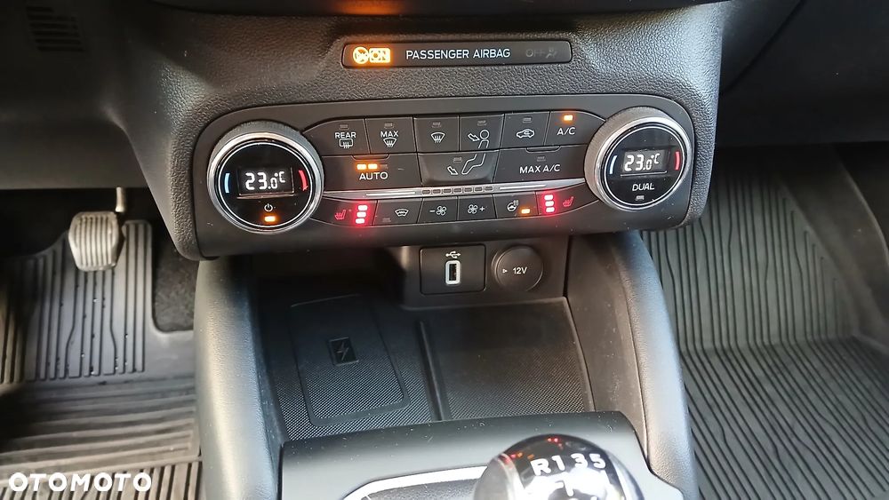 Ford Focus 2.0 EcoBlue Vignale - 36