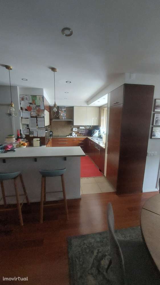 Moradia T5 com jardim e varanda em Guimarães - Grande imagem: 3/13