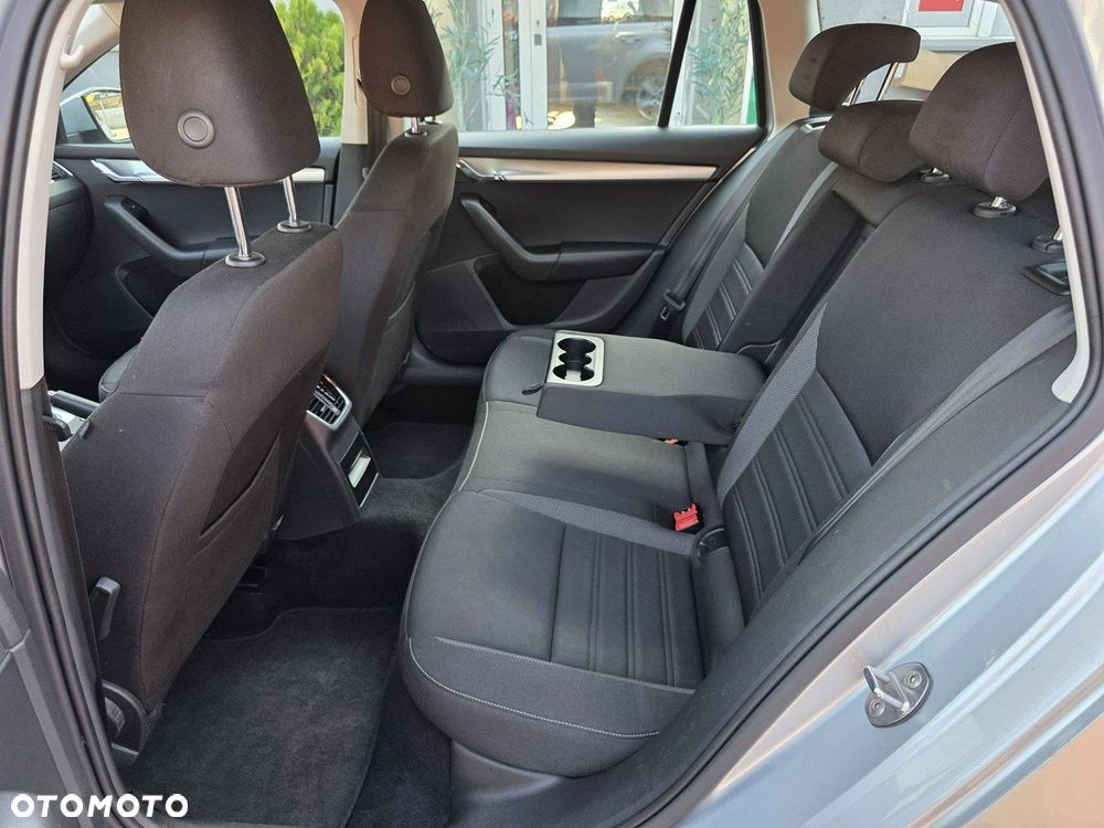 Skoda Octavia 2.0 TDI Ambition - 35