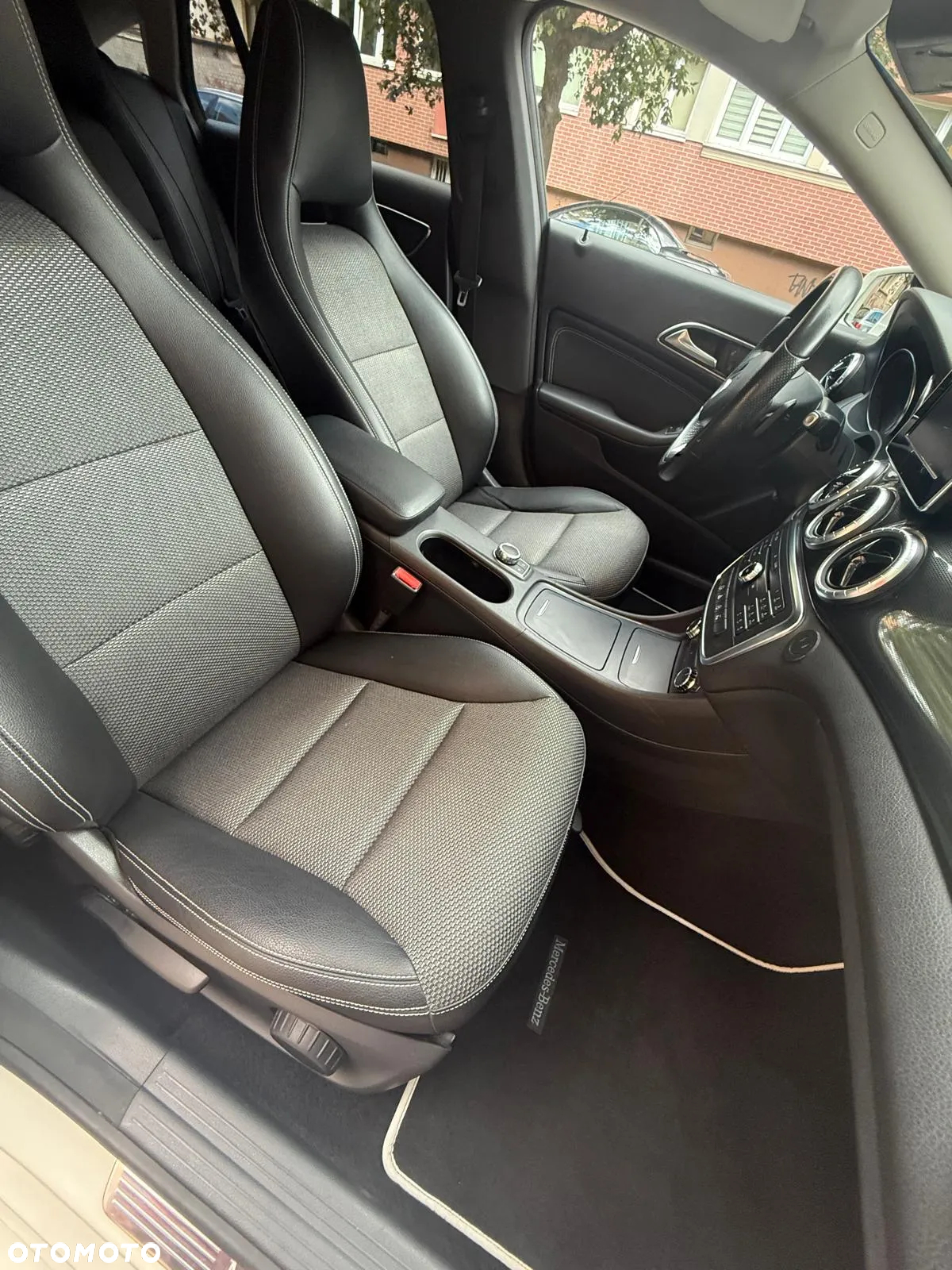 Mercedes-Benz CLA 200 (CDI) d 7G-DCT AMG Line - 17