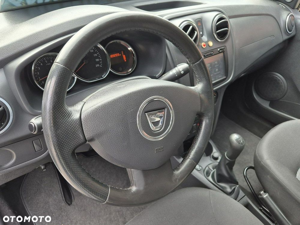 Dacia Sandero - 8