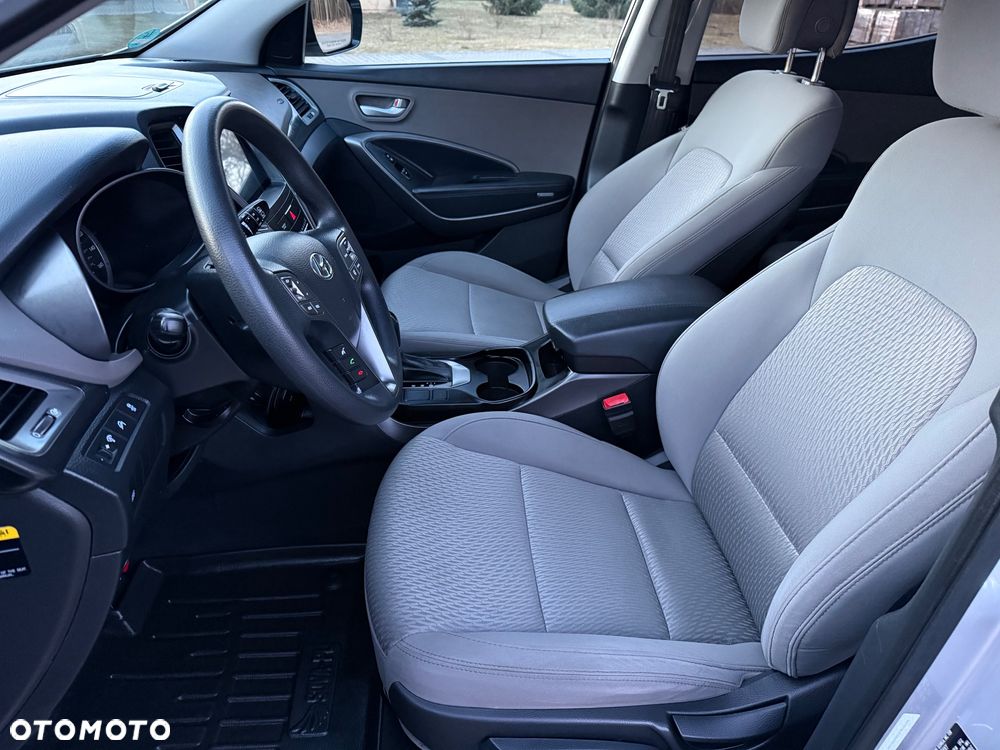 Hyundai Santa Fe 2.4 Sport Utility - 14