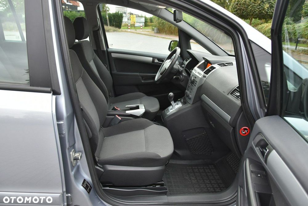 Opel Zafira - 9