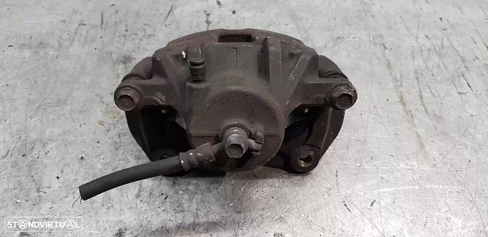 PINÇA TRAVÃO FRONTAL ESQUERDA KIA CARENS IV 2017 -58180A4A17 - 3