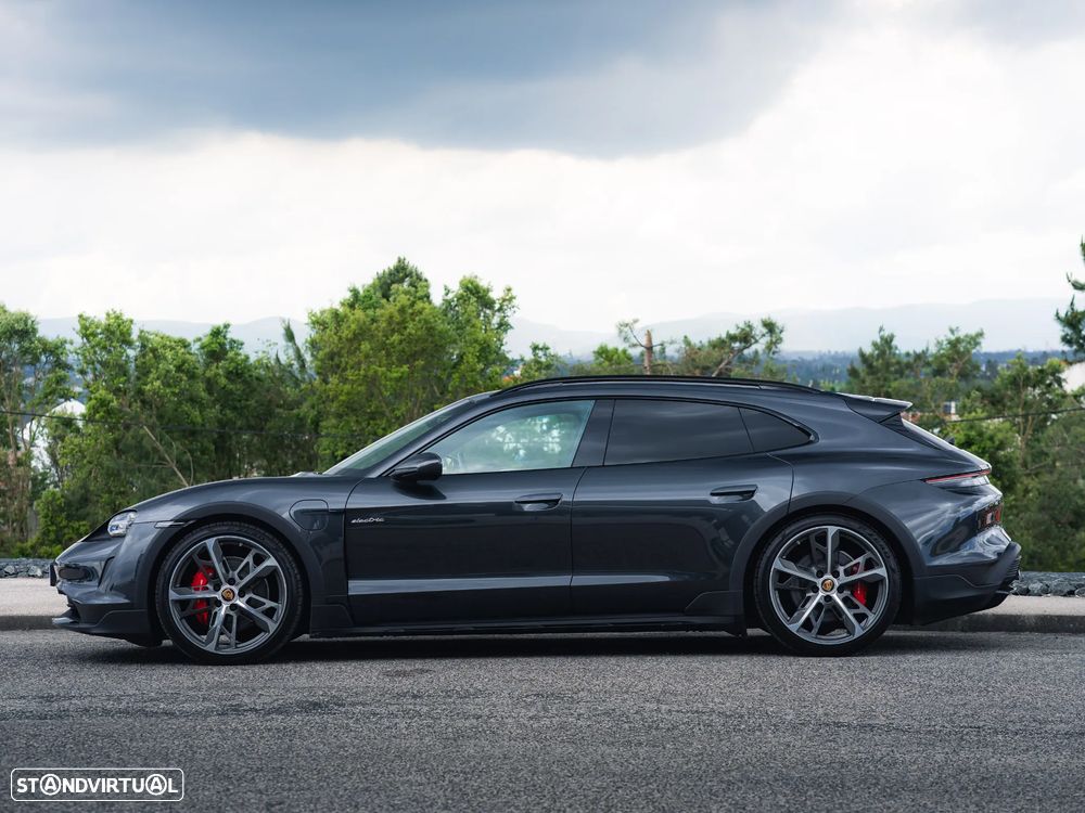Porsche Taycan Cross Turismo 4S - 5