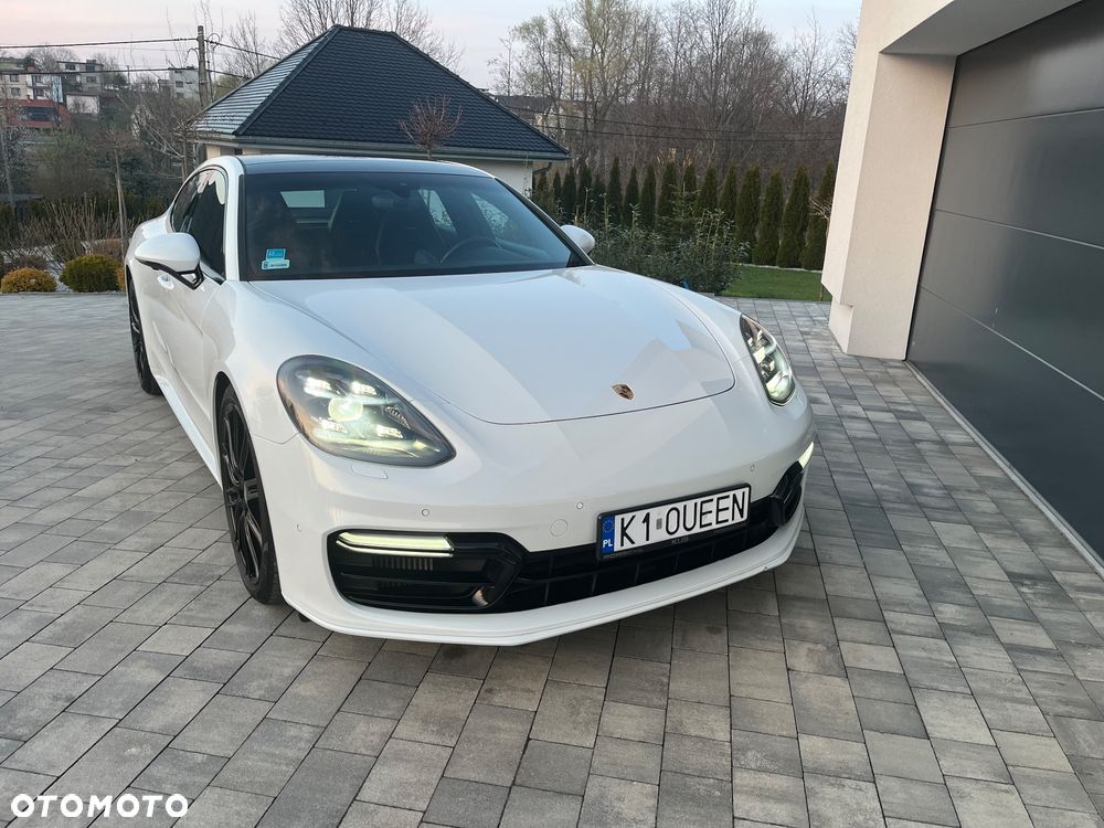 Porsche Panamera 4 - 24
