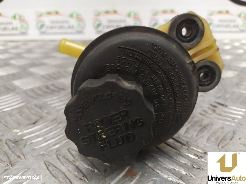 DEPOSITO SERVO KIA CERATO SEDAN 2004 -57150-2F000 - 3